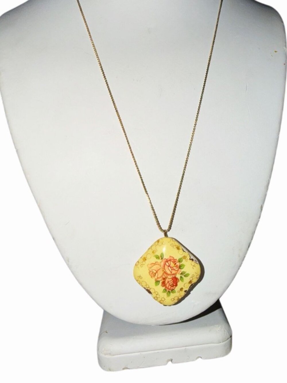 Unsigned Floral Roses Vintage Gold-tone Necklace Women's Jewelry